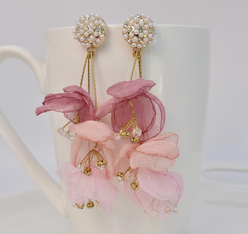 Anthropologie Flower Cluster Earrings Gold Cascade Pink Boho CZ Pearl VTG Silk